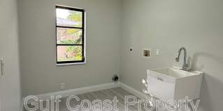 711 SE 33rd Terrace Gallery 53