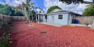 2213 NE 3rd Avenue unit: 2215 Gallery 17