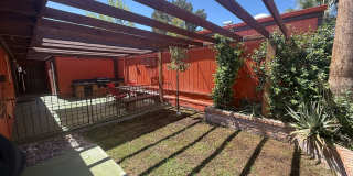 Charming home located near Russell and Mountain Vista. Gallery 39