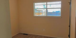 Great Location! Central Edmond! Great Location! Central Edmond! Gallery 23