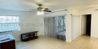 20005 NE 3rd Ct Gallery 10