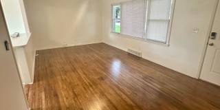 Updated Charming 3 bed 1-bath Gallery 12