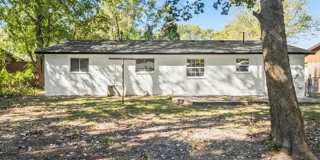 Beautiful Renovated 3 Bedroom Ready Late May Gallery 18