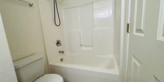 3 Bedroom 2.5 Bath Townhouse Gallery 1