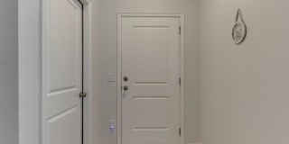 Cozy 3-Bed Retreat in Yukon - Fully Furnished & All Utilities Included Gallery 28