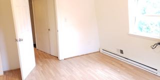 Charming 2Bed/1Bath Semi-Detached Home in Allentown! Gallery 4