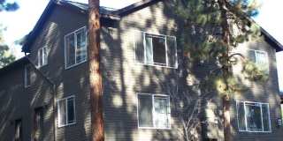 Westside 3 Bdrm, 2 Bath Townhouse close to COCC! All Appliances, Washer/dryer hookups, Single garage Gallery 1