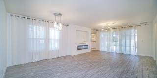 8201 CORKFIELD Avenue Gallery 12