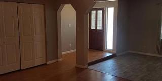 Single family home, 2 car garage Gallery 9