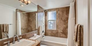 Beautifully partially furnished townhome in Las Vegas Country Club Gallery 7