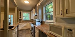 Charming 3 BR Home in Thornton Park - Quick Walk to Restaurants and Shops! Gallery 23