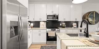 Bennet at BullStreet Gallery 8