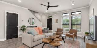 504 Cooner Street - A Gallery 1