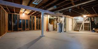 3 Bedroom / 2 Bath Home with Garage off 45th and Leavenworth! Gallery 23