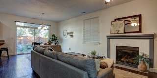 Spacious Bend Craftsman Home Near the Old Mill Gallery 1