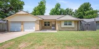 Spacious 3BD, 2BTH Home Right off 12th AVE Minutes from the highway and 5 Minutes from OU Campus! Gallery 1