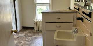 Charming, Single Family Home for Rent Gallery 11