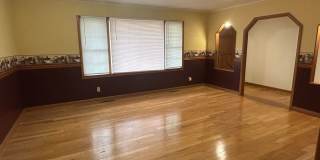 Very spacious 4 bedroom, 2 bath home in Kickapoo Schools! This will go fast! Gallery 3