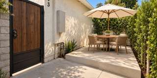 6843 Balboa Boulevard Gallery 1