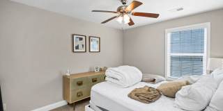 Partially Furnished Lakefront Retreat in Sunset Bay – Stunning Views & Resort-Style Amenities Gallery 33