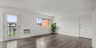 Sunset Square Gallery 21