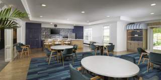 Chestnut Oaks, 55+ Gallery 21