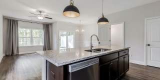 Spacious 3BR End Unit with Modern Finishes Gallery 14