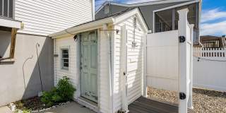 167 4th Avenue Gallery 24