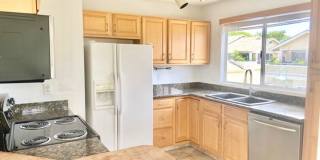 2 bedroom 2 bath in the Arbors at Ewa Gentry. With 2 car garage! Gallery 7