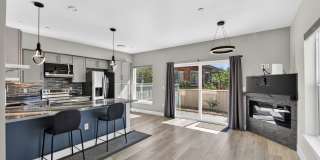 Free Internet + Mountain Views! Come see this charming 3BR Townhome in Denver - Perfect for Roommates or Small Family! Gallery 7