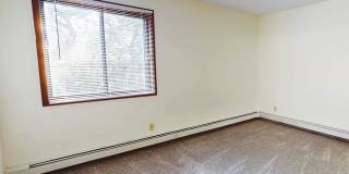 Pointe West Gallery 14