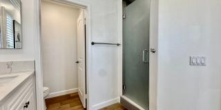 Beautifully Remodel Townhouse with AC & Two Car Garage! Beautifully Remodel Townhouse with AC & Two Car Garage! Gallery 37