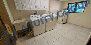 Elm Creek Park adjacent Large 2+BR House For Rent Gallery 30