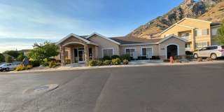Wonderful 3 bed / 2 bath Condo with a pool Gallery 21