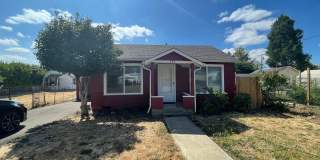 2-Bedroom, 1-Bath Cottage Gallery 1