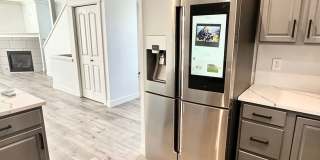 Modern 3 bedroom, 2.5 bathroom Townhome in Mapleleaf! Gallery 5