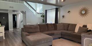 Move in Ready 3bed/3bath, beautiful backyard Gallery 5