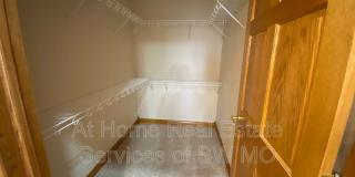 5601 N 17th Gallery 10