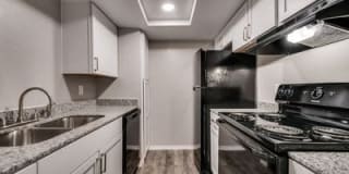 London Square Apartments Gallery 3
