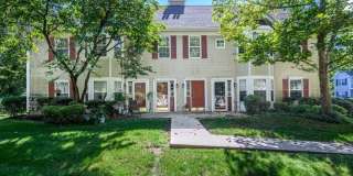 60 Waugh Ct Gallery 1