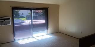2 Bedroom 1.5 bathroom condo Gallery 11