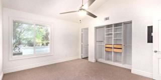 1530 S River Drive Gallery 16