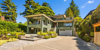 Exquisite Kirkland Estate - Lake Front Views Gallery 1