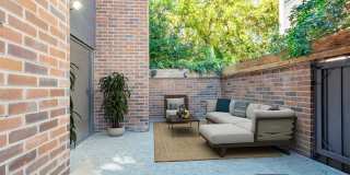 9323 Burton Way Gallery 7