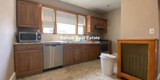 9 Saint James Gallery 1