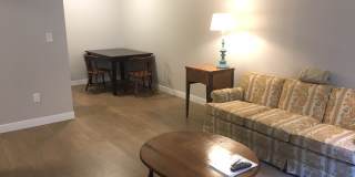 Modern Farwell Ave Apartments Gallery 13