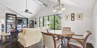 261 S Limestone Gallery 5