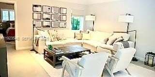 375 Harbor Ct Gallery 21