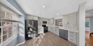 Close to Shady Grove Metro -3 bed + 2 Full+ 2 half baths Gallery 1