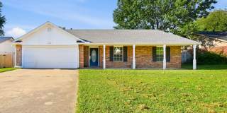 Three Bedroom Two Bathroom House For Rent Gallery 1